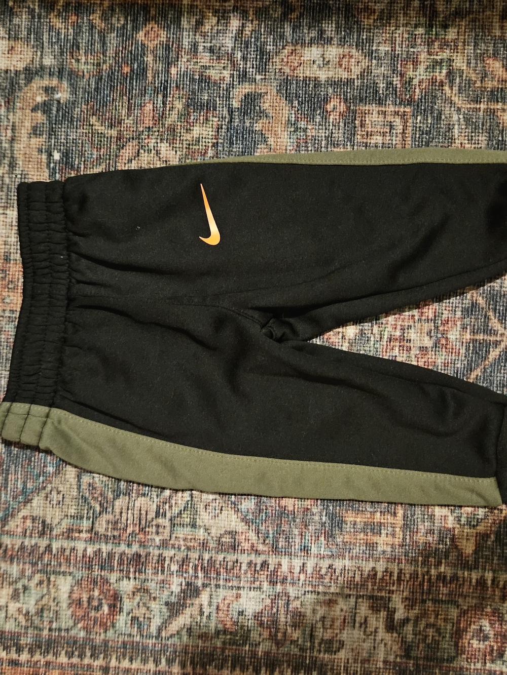 Nike Therma-Fit Olive & Black Baby Jogger Set - Picture 3 of 4